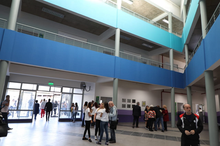 Ferraresi inauguró el nuevo edificio de la Escuela Secundaria “Simón Bolivar”