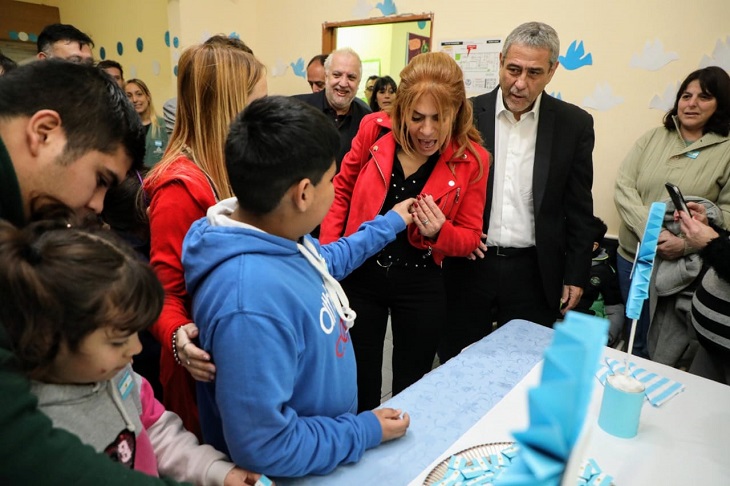 Ferraresi visitó la Asociación para la Ayuda del Niño Autista (APANAU)