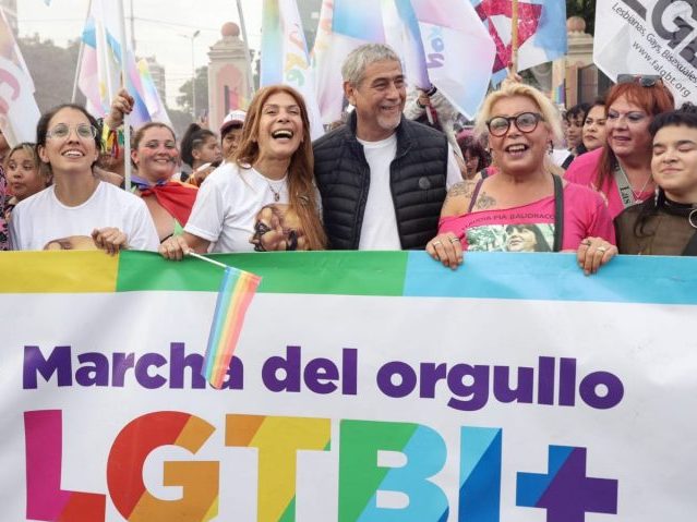 Se realizó la primera Marcha del Orgullo LGTBI+ en Avellaneda