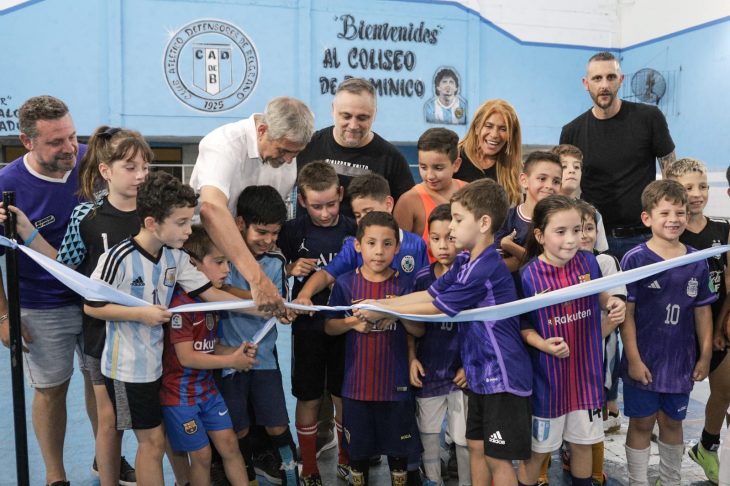 Ferraresi inauguró obras en el club Defensores de Belgrano