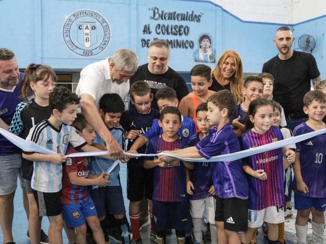 Ferraresi inauguró obras en el club Defensores de Belgrano
