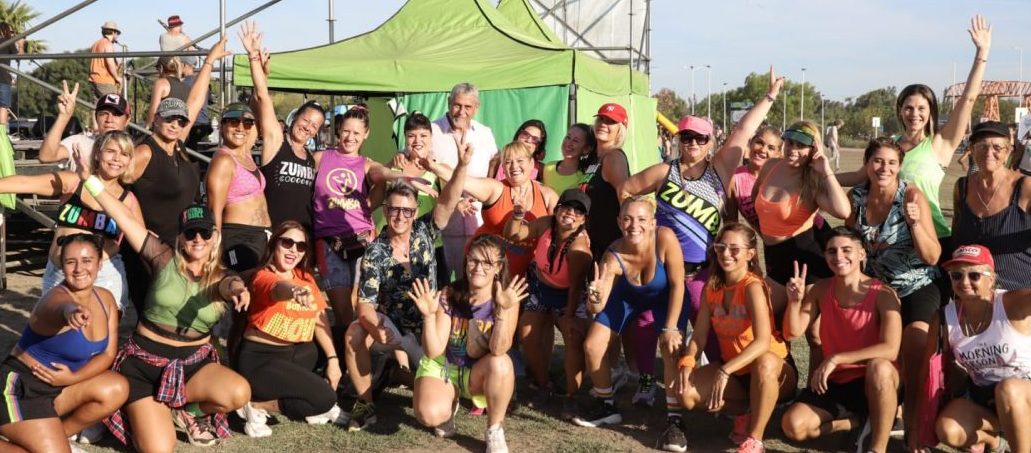 Ferraresi inauguró el Parque del Río en la costa de Villa Domínico